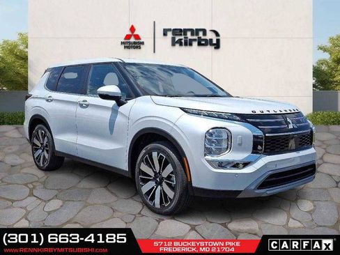 New 2025 Mitsubishi Outlander SE image 1