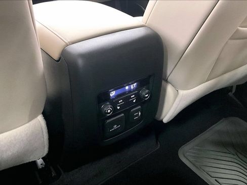 Used 2022 Buick Enclave Premium w/ Surround and Sites Package FWD image 28