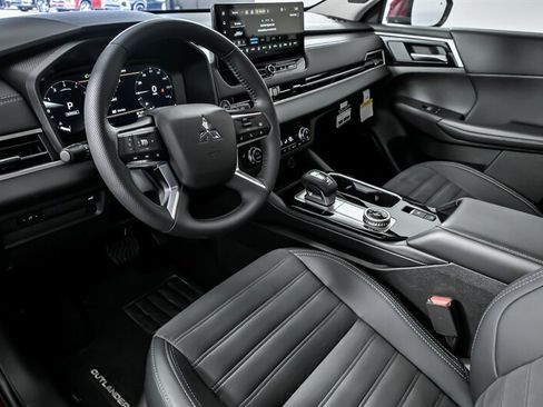 New 2025 Mitsubishi Outlander SE AWD/4WD image 11