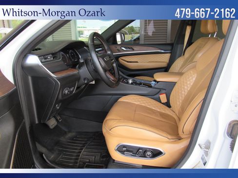 Used 2022 Jeep Grand Cherokee L Summit w/ MOPAR Finishing Package AWD/4WD image 25