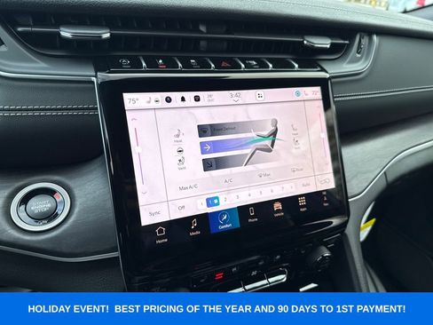 New 2025 Jeep Grand Cherokee Limited w/ Luxury Tech Group II image 43