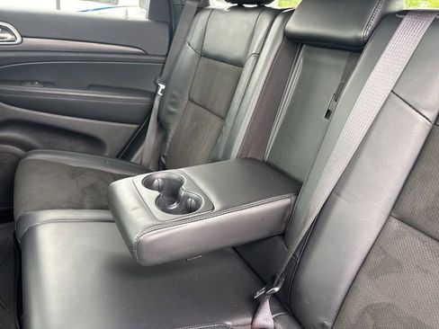 Used 2020 Jeep Grand Cherokee Altitude AWD/4WD image 22