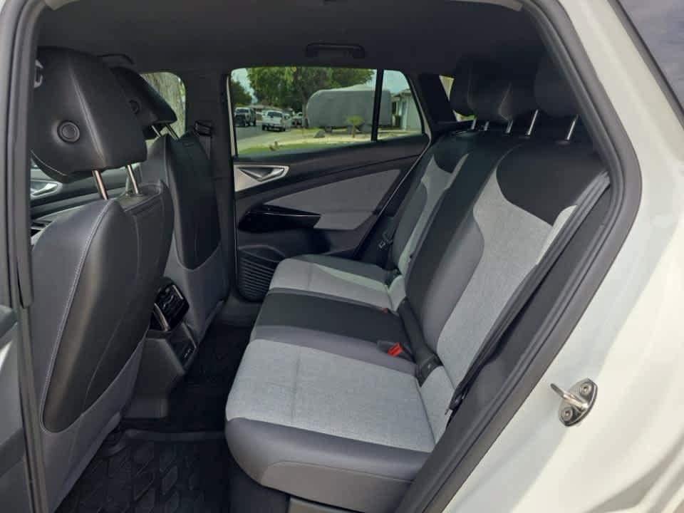 Used 2023 Volkswagen ID.4 Pro RWD image 12