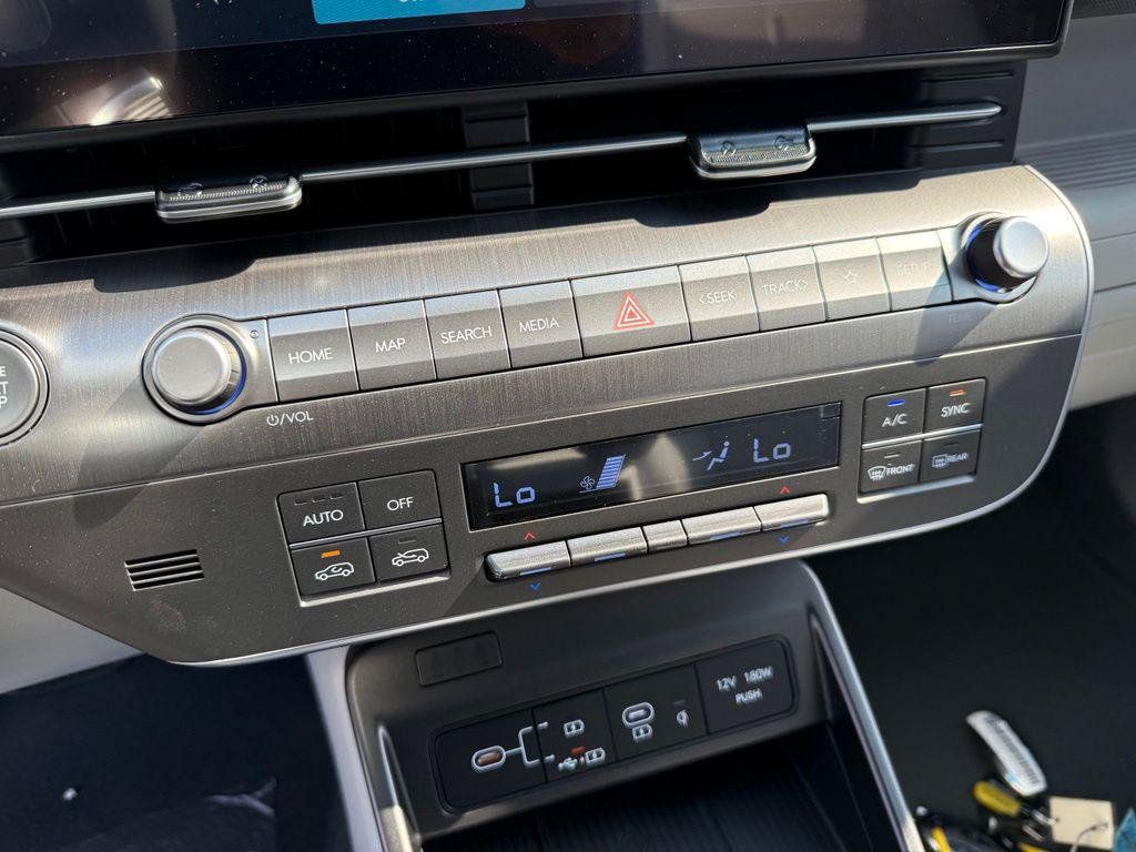 New 2027 Hyundai Kona Limited AWD/4WD image 25