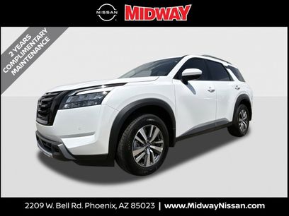 New 2025 Nissan Pathfinder SL w/ Black Appearance Package