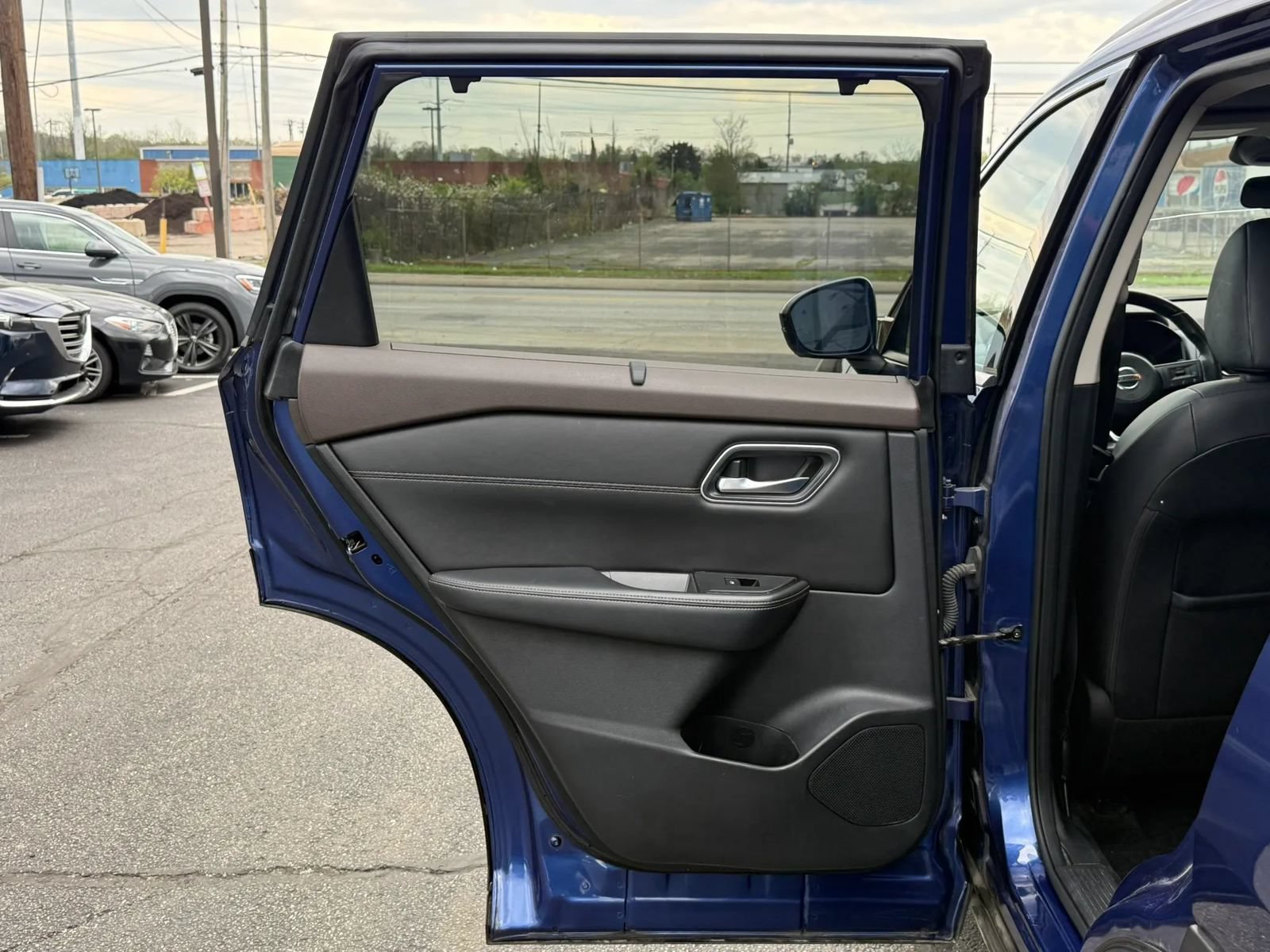 Used 2021 Nissan Rogue SV w/ Premium Package AWD/4WD image 21