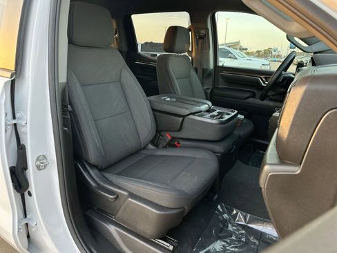 Used 2025 Chevrolet Silverado 1500 LT image 24