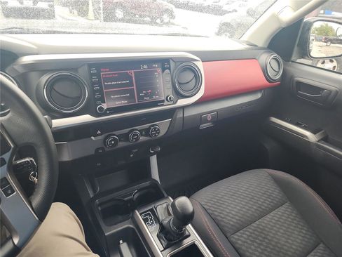 Used 2022 Toyota Tacoma SR5 image 36