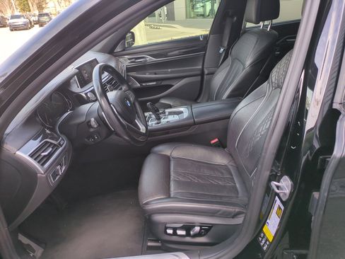 Used 2018 BMW 750i xDrive w/ Executive Package image 15