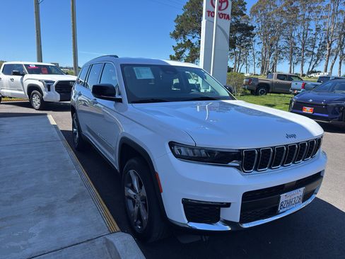 Used 2021 Jeep Grand Cherokee L Limited RWD image 19