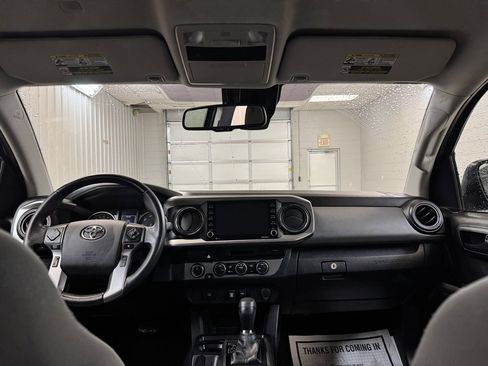 Used 2022 Toyota Tacoma SR5 image 18