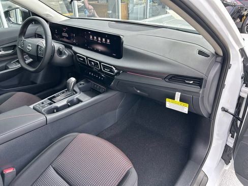 New 2026 Nissan Sentra SR w/ Floor Mat Package FWD image 40