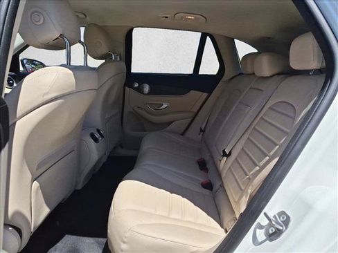 Used 2020 Mercedes-Benz GLC 350e 4MATIC image 19