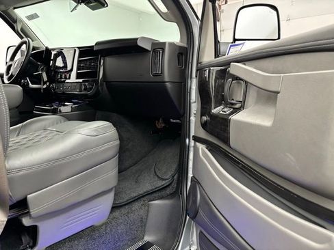 New 2026 GMC Savana 2500 RWD image 23
