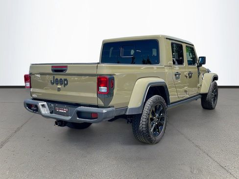 Certified 2025 Jeep Gladiator Sport AWD/4WD image 7