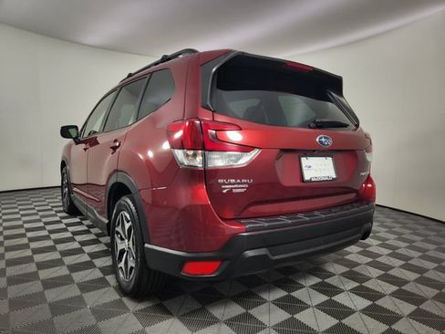Used 2021 Subaru Forester Premium w/ Popular Package #1 AWD/4WD image 3
