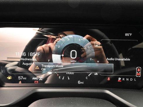 Used 2025 GMC Acadia Elevation AWD/4WD image 7
