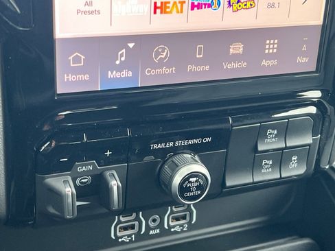 New 2026 RAM 1500 4x4 Crew Cab image 19