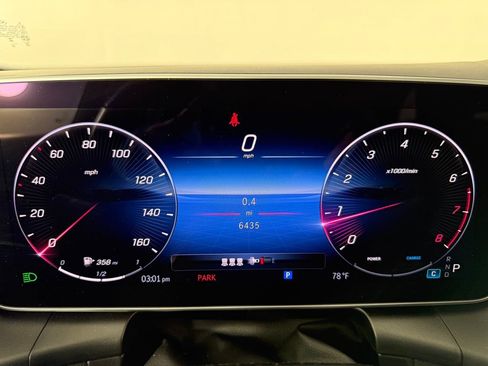 Used 2024 Mercedes-Benz GLC 300 4MATIC image 17