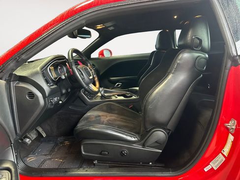 Used 2016 Dodge Challenger R/T Scat Pack w/ Leather Interior Group image 15