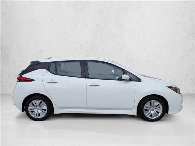 Used 2025 Nissan Leaf S FWD image 4