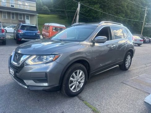Used 2018 Nissan Rogue SV w/ Premium Package AWD/4WD image 3