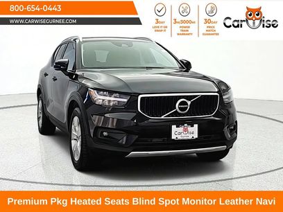 Used 2022 Volvo XC40 T5 Momentum