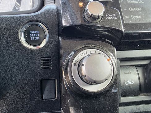 Used 2021 Toyota 4Runner TRD Off-Road image 16