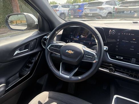Used 2025 Chevrolet Equinox LT AWD/4WD image 34