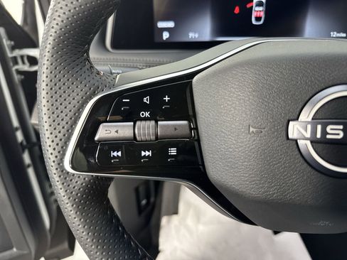 New 2025 Nissan Ariya AWD image 13