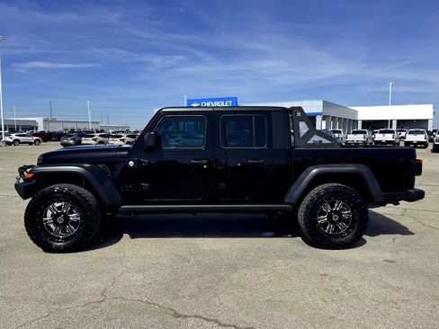 Used 2020 Jeep Gladiator Sport w/ Quick Order Package 24S image 10