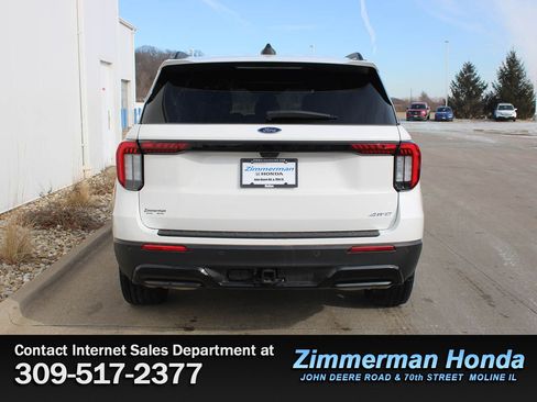 Used 2025 Ford Explorer ST-Line w/ ST-Line Street Pack image 5