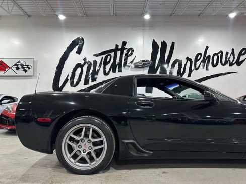 Used 2002 Chevrolet Corvette Z06 w/ Memory Pkg image 4