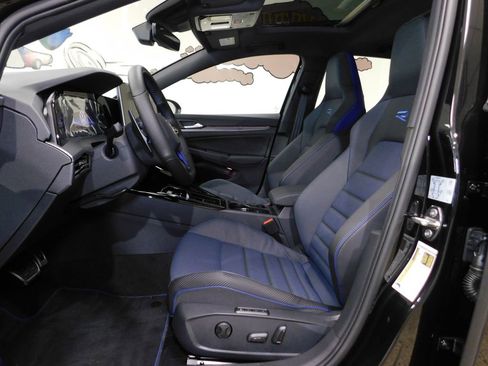 Used 2026 Volkswagen Golf image 39