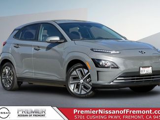 Used 2023 Hyundai Kona SE w/ Cargo Package video 1