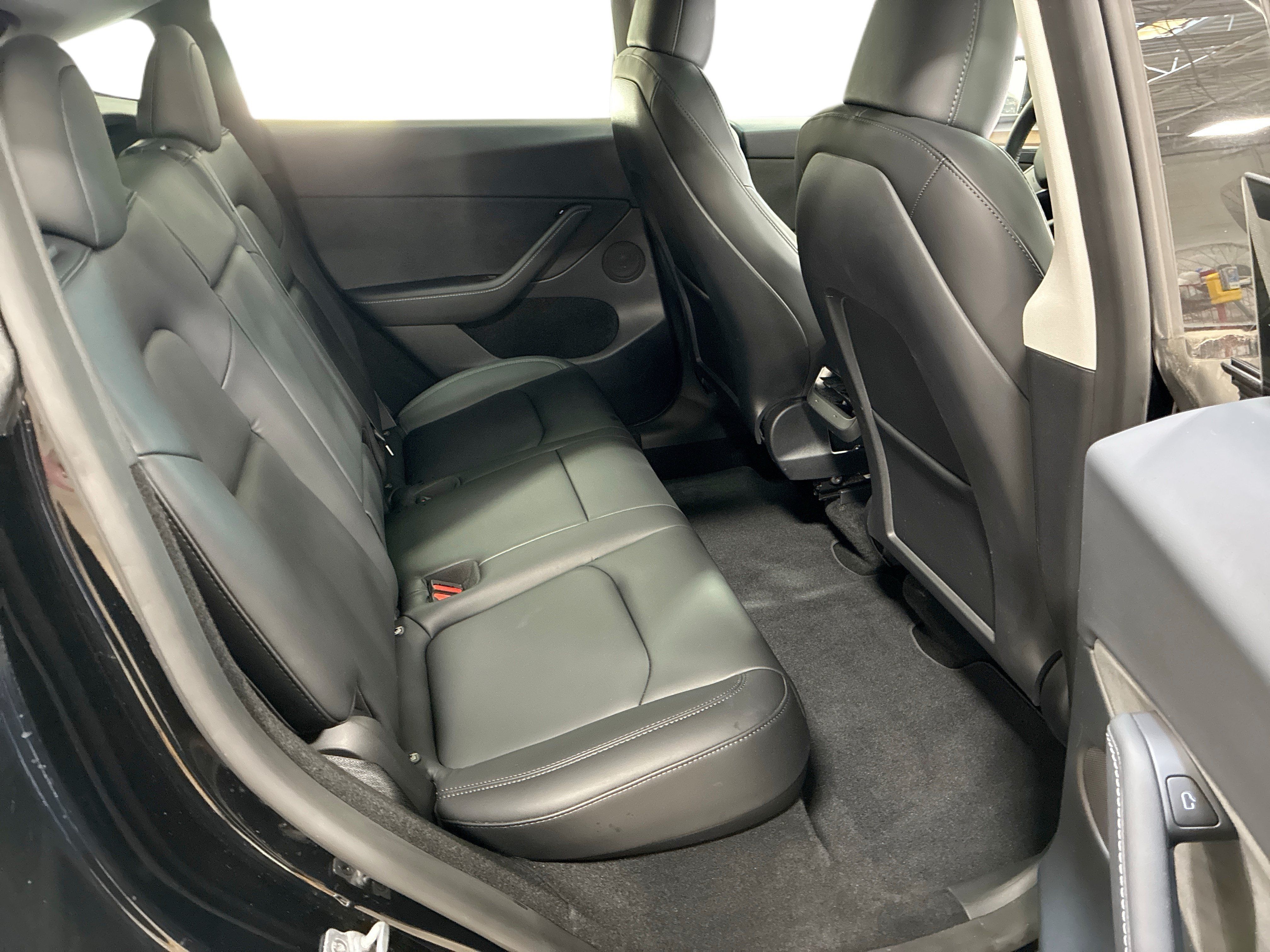 Certified 2023 Tesla Model Y Long Range AWD/4WD image 11