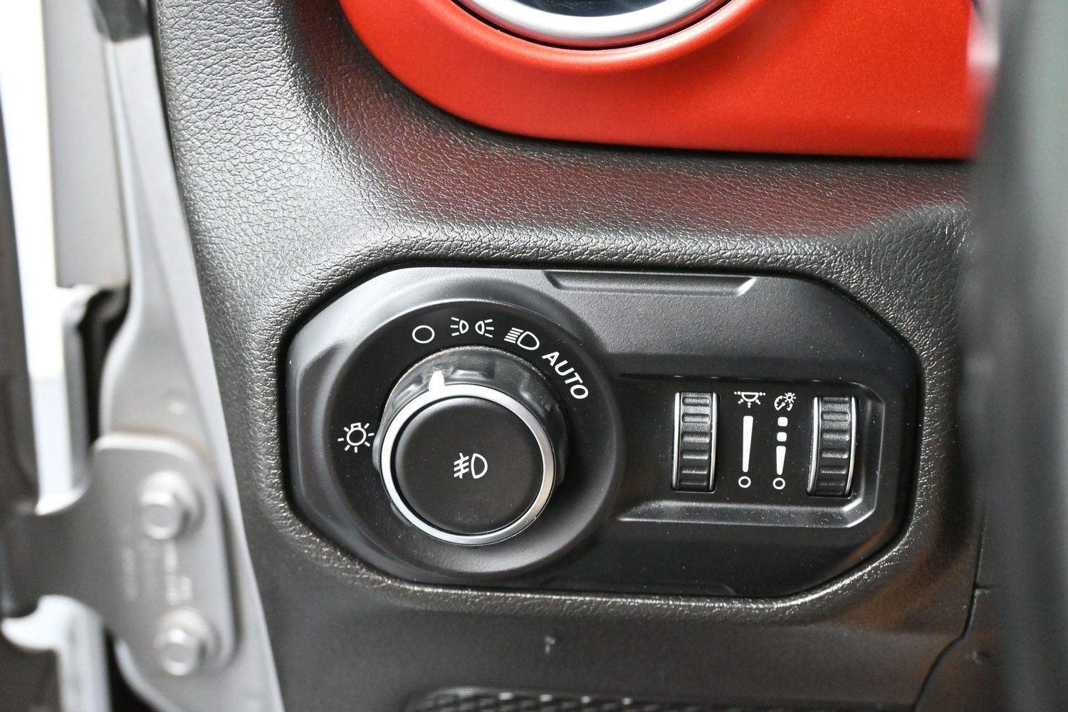 Used 2020 Jeep Wrangler Unlimited Rubicon AWD/4WD image 27