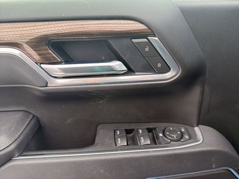 Used 2025 Chevrolet Silverado 1500 LT AWD/4WD image 13