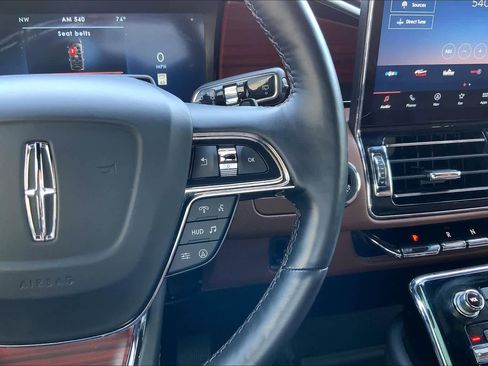 Used 2023 Lincoln Navigator L Reserve image 24