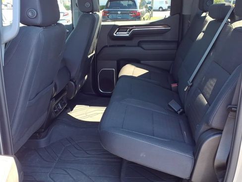 Used 2024 Chevrolet Silverado 1500 LT AWD/4WD image 6