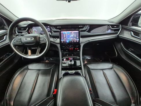 Used 2023 Jeep Grand Cherokee L Limited w/ Luxury Tech Group II AWD/4WD image 19