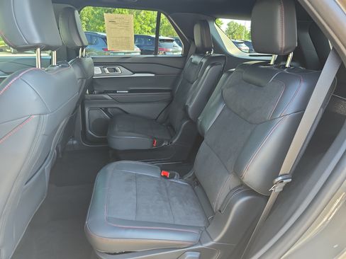 Used 2026 Ford Explorer ST w/ Sun And Sound Package AWD/4WD image 13