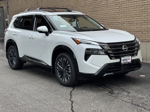 New 2026 Nissan Rogue Platinum AWD/4WD image 2