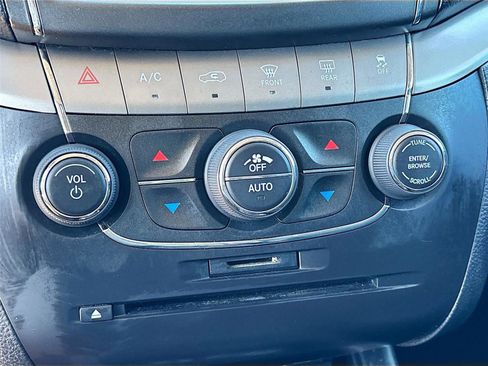 Used 2020 Dodge Journey Crossroad image 16