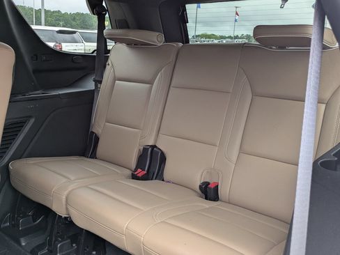 Used 2024 Chevrolet Tahoe Premier RWD image 12