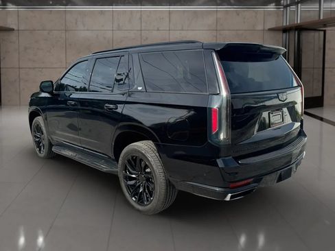 Used 2021 Cadillac Escalade Premium Luxury AWD/4WD image 7