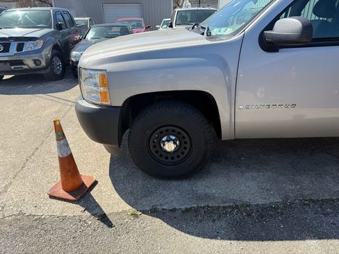 Used 2008 Chevrolet Silverado 1500 W/T image 9