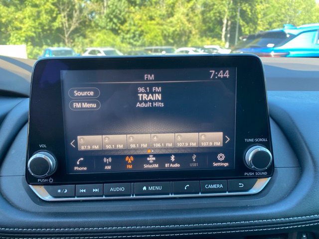 Used 2021 Nissan Rogue S FWD image 17