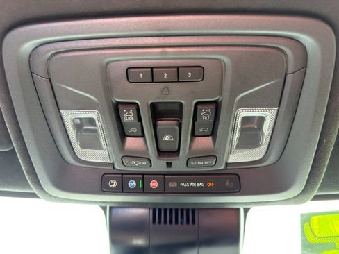 Used 2025 GMC Sierra 3500 Denali Ultimate AWD/4WD image 40