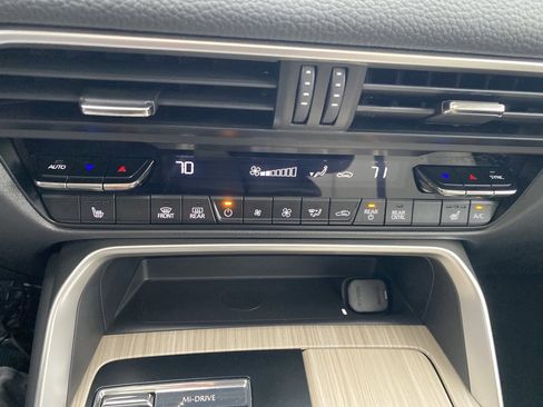 Certified 2025 MAZDA CX-70 Plug-In Hybrid w/ Premium Pkg image 25